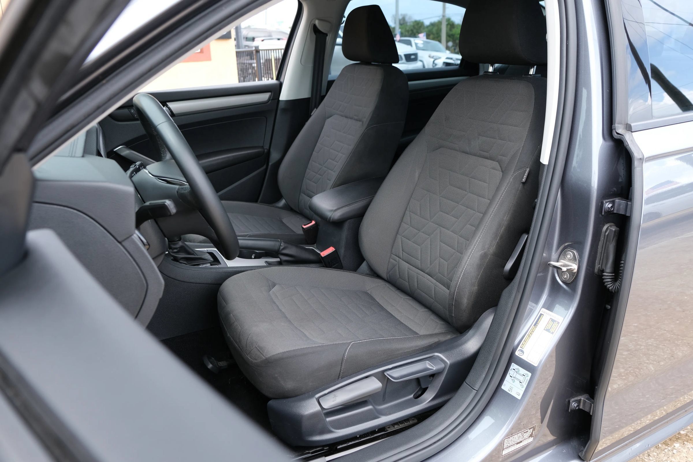 Used 2021 Volkswagen Passat 2.0T S FWD image 9