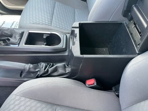 Used 2022 Toyota Tacoma SR AWD/4WD image 27