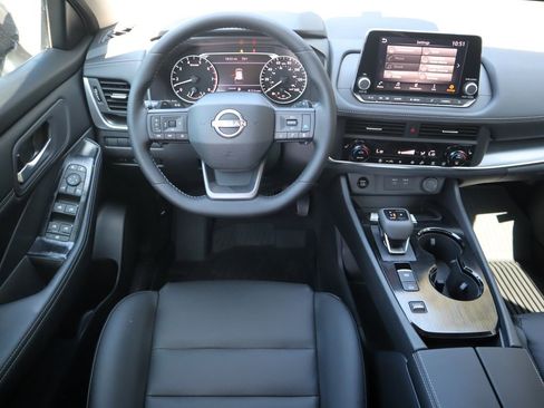 New 2026 Nissan Rogue SV w/ SV Premium Package image 10