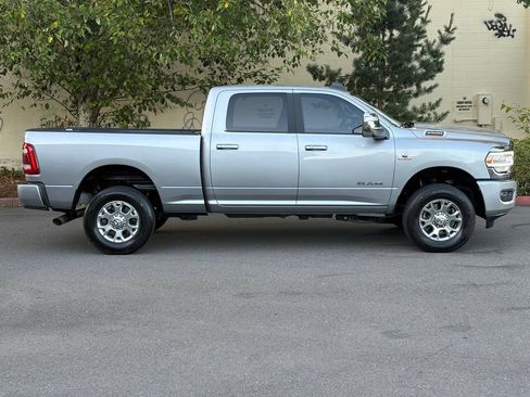 Used 2024 RAM 2500 Laramie AWD/4WD image 5