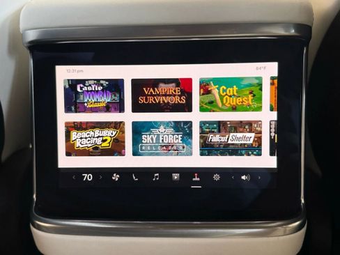 Used 2022 Tesla Model S image 16