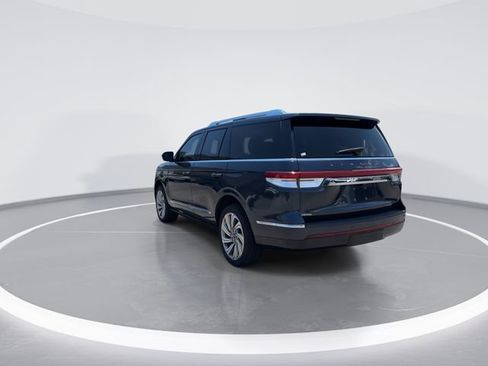 Used 2022 Lincoln Navigator Reserve RWD image 5