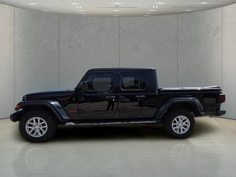 Used 2023 Jeep Gladiator Sport AWD/4WD image 8