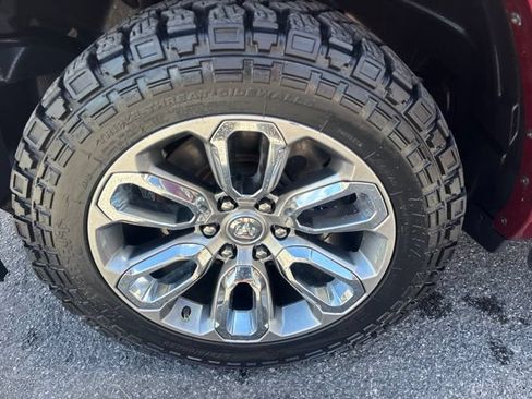 Used 2021 RAM 1500 Laramie w/ Sport Appearance Package AWD/4WD image 24