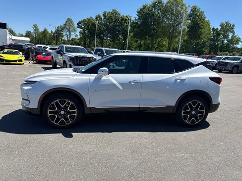 Used 2023 Chevrolet Blazer Premier w/ Driver Confidence II Package FWD image 2