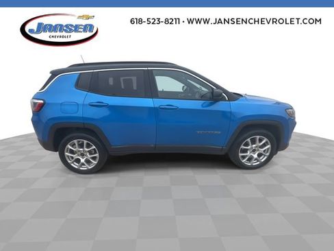 Used 2025 Jeep Compass Limited AWD/4WD image 9