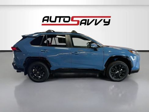 Used 2024 Toyota RAV4 SE AWD/4WD image 8