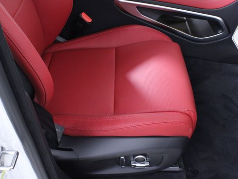 New 2025 Jaguar F-PACE R-Dynamic S image 13