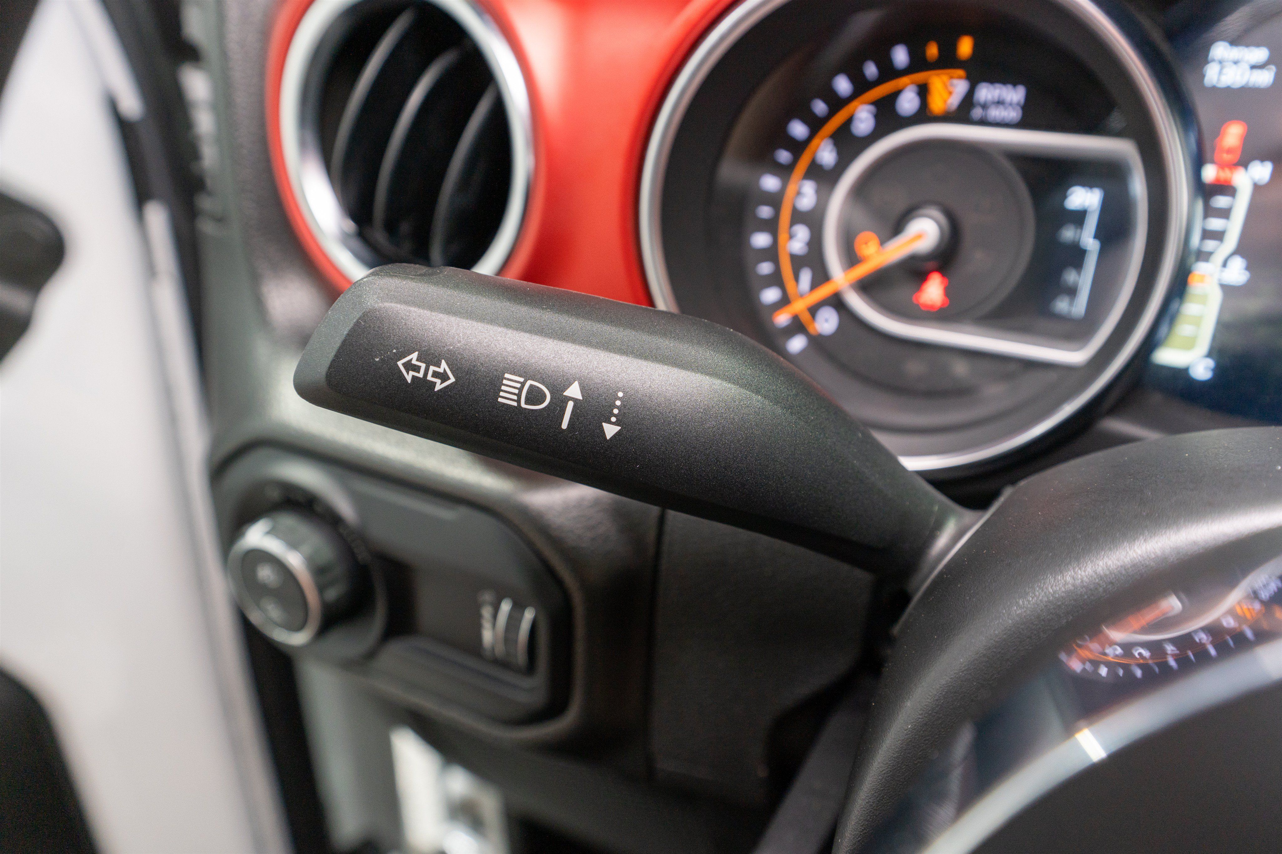 Used 2023 Jeep Gladiator Rubicon w/ Cold Weather Group AWD/4WD image 33