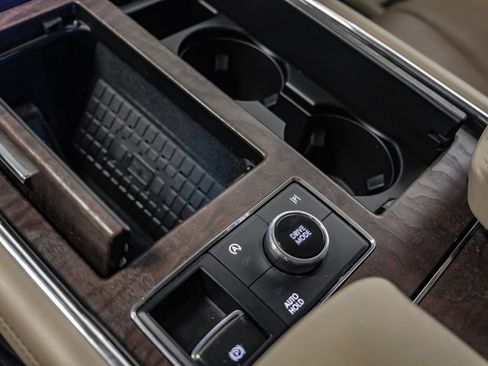 Used 2022 Lincoln Navigator L Reserve AWD/4WD image 24