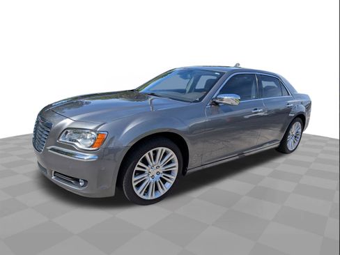 Used 2011 Chrysler 300 C w/ Sound Group RWD image 8