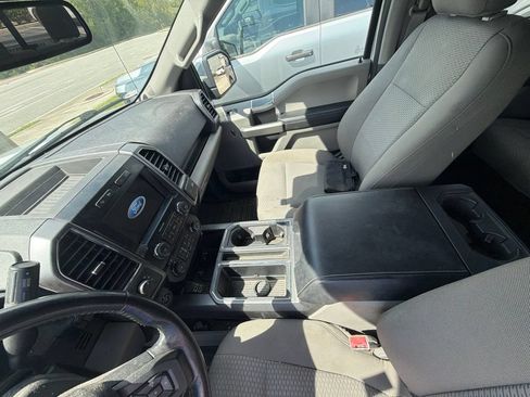Used 2018 Ford F150 XLT w/ Equipment Group 302A Luxury AWD/4WD image 9