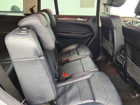 Used 2017 Mercedes-Benz GLS 450 4MATIC image 24