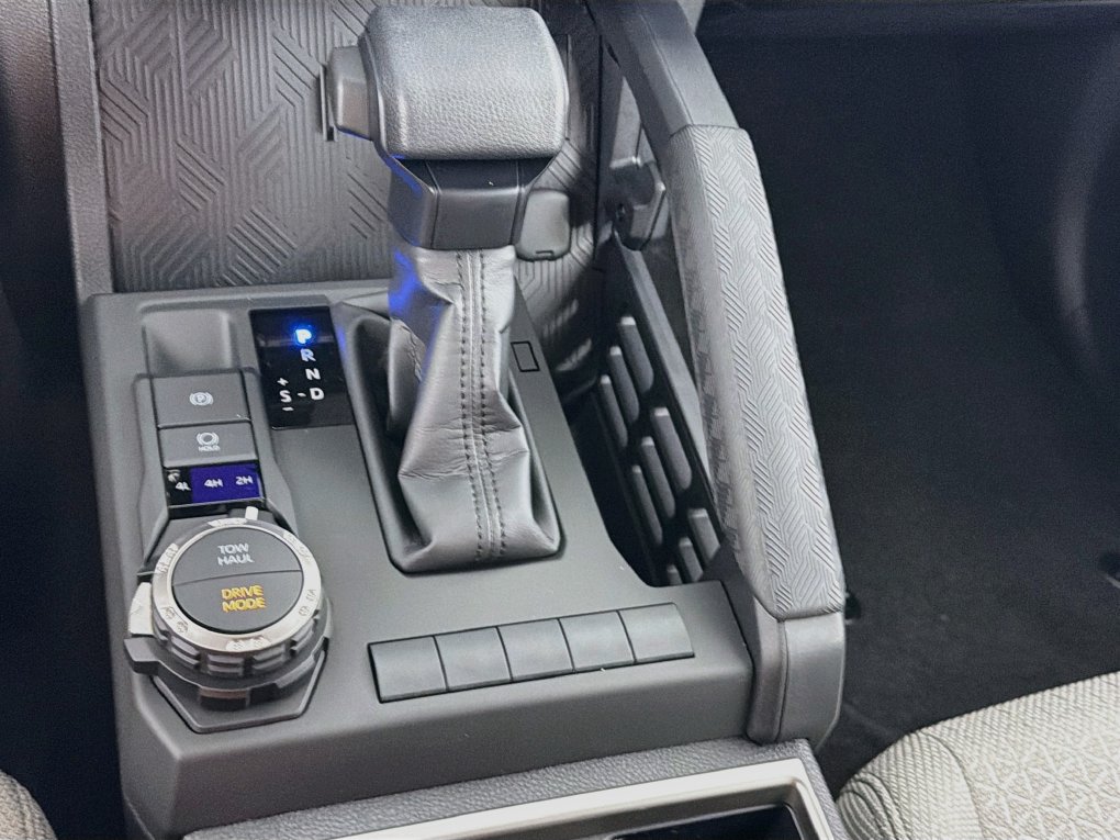 New 2026 Toyota 4Runner SR5 AWD/4WD image 21