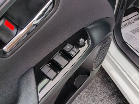Certified 2022 Toyota Prius Prime XLE FWD image 11