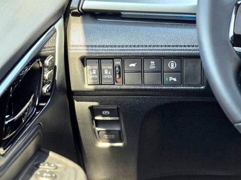 Used 2023 Honda Odyssey Touring image 15