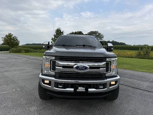 Used 2017 Ford F250 XLT w/ XLT Premium Package AWD/4WD image 3