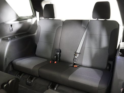 Used 2023 Chevrolet Traverse LT w/ LPO, Floor Liner Package image 36