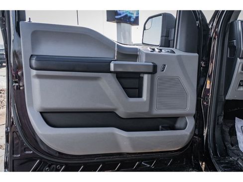 Used 2019 Ford F150 XLT w/ Equipment Group 302A Luxury image 6