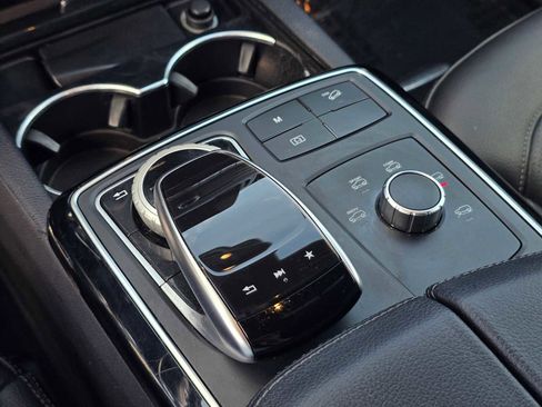 Used 2019 Mercedes-Benz GLE 400 4MATIC image 39