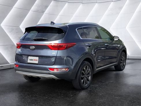 Used 2019 Kia Sportage EX w/ EX Sport Appearance Package AWD/4WD image 4