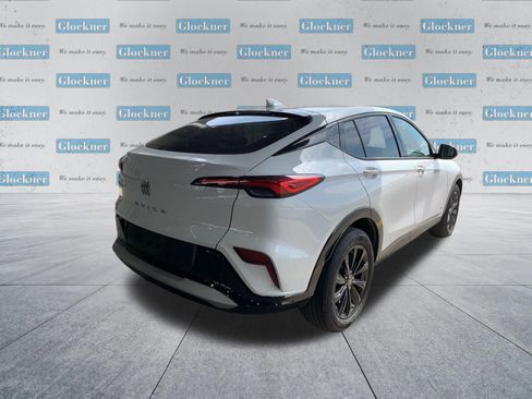 Used 2025 Buick Envista Sport Touring image 3