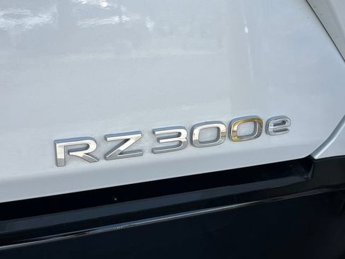 Used 2024 Lexus RZ 300e Premium w/ Accessory Package (Z1) FWD image 19