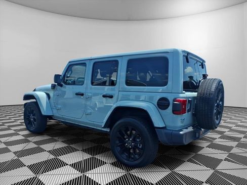 Used 2024 Jeep Wrangler Unlimited Sahara AWD/4WD image 24