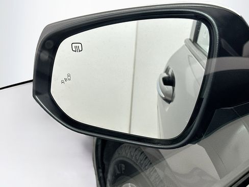 Used 2021 Toyota Sienna XLE image 16