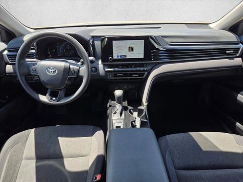 Used 2025 Toyota Camry LE image 15