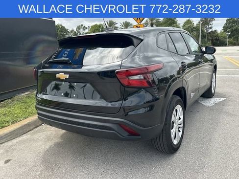 Used 2024 Chevrolet Trax LS w/ Driver Confidence Package FWD image 7