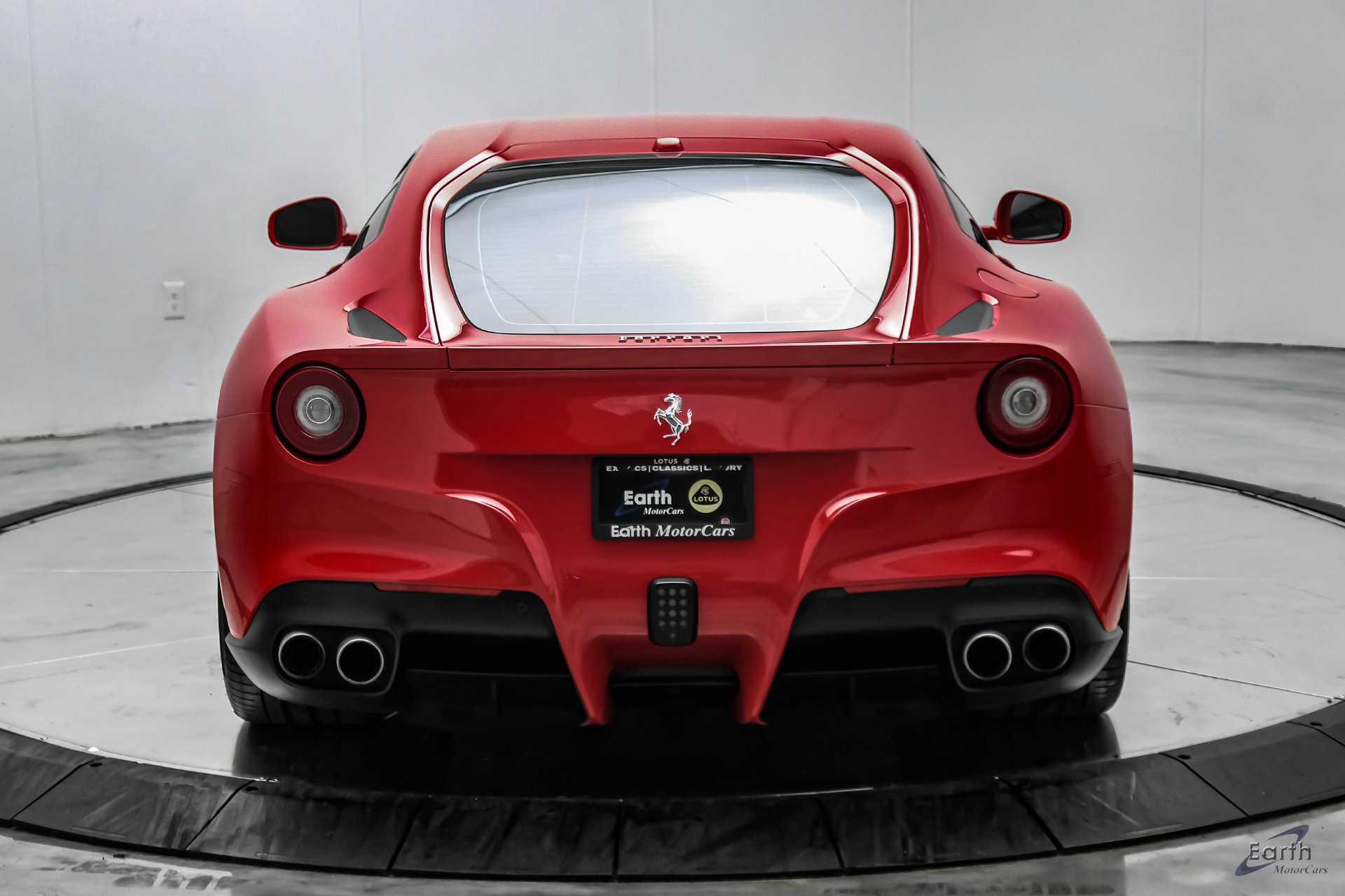 Used 2015 Ferrari F12 Berlinetta RWD image 16