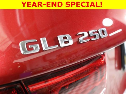 Used 2022 Mercedes-Benz GLB 250 4MATIC image 48