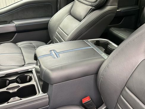 Used 2025 Ford F250 Platinum image 29