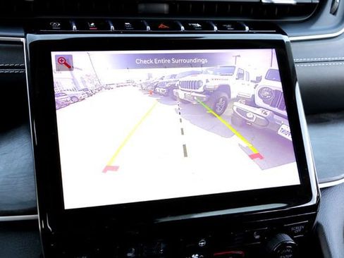 Used 2021 Jeep Grand Cherokee L Limited image 17