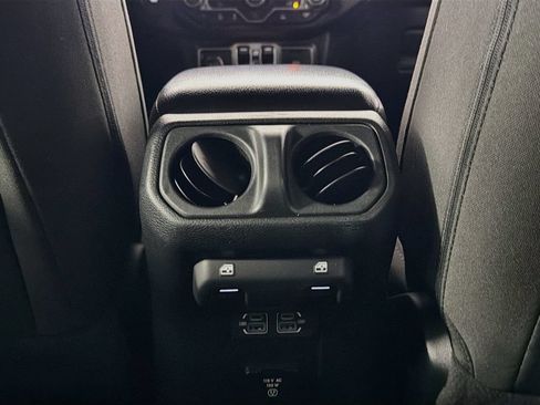 Used 2021 Jeep Wrangler Unlimited Sport AWD/4WD image 23