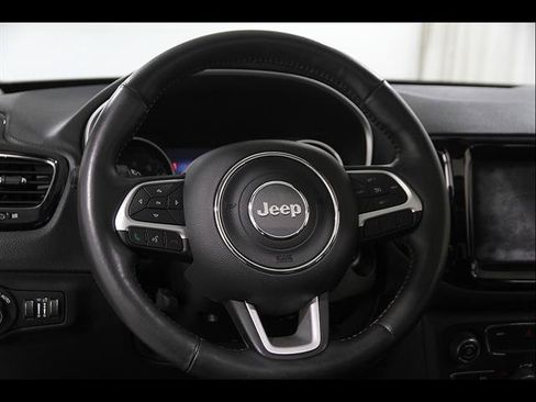 Used 2019 Jeep Compass Limited AWD/4WD image 7