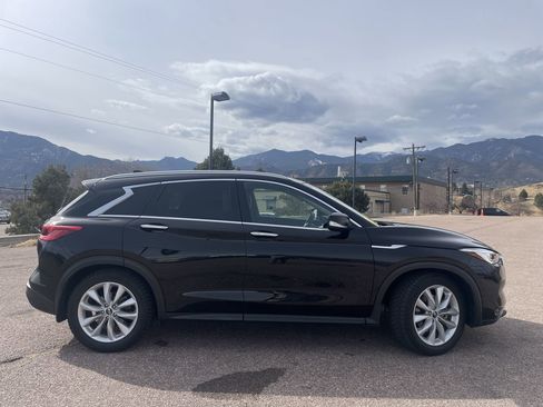 Used 2019 INFINITI QX50 Essential w/ Premium Heat Package image 8