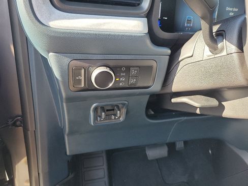 Used 2026 Ford Maverick XLT w/ 4K Tow Package AWD/4WD image 11