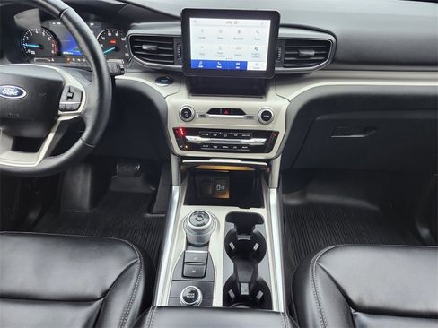 Used 2023 Ford Explorer XLT w/ Equipment Group 202A image 14