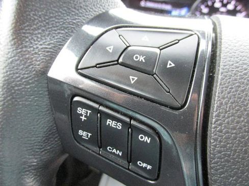 Used 2017 Ford Explorer XLT w/ Equipment Group 202A image 16