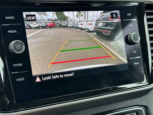 Used 2023 Volkswagen Atlas SEL Premium image 21