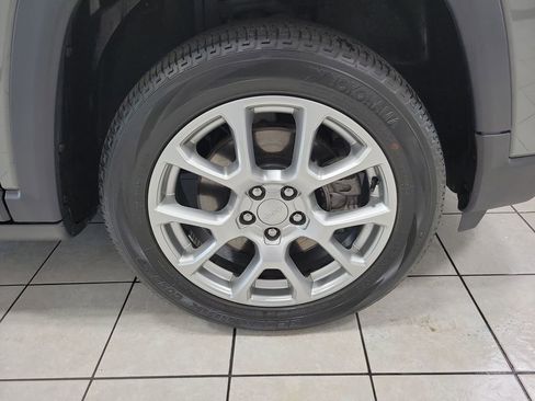 Used 2023 Jeep Compass Latitude AWD/4WD image 50
