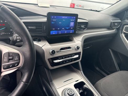 Used 2023 Ford Explorer XLT w/ Class IV Trailer Tow Package image 16