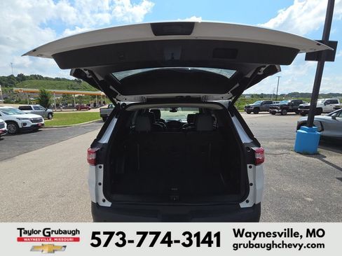 Used 2018 Chevrolet Traverse LT FWD image 35