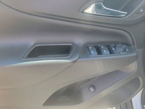 Used 2022 Chevrolet Equinox LT FWD image 14
