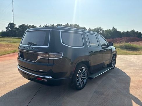 Used 2022 Jeep Grand Wagoneer Series III w/ Rear Seat Video Group 1 AWD/4WD image 5