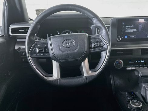 Used 2026 Toyota 4Runner SR5 AWD/4WD image 18