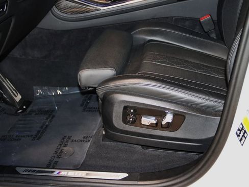 Used 2024 BMW X7 M60i image 36