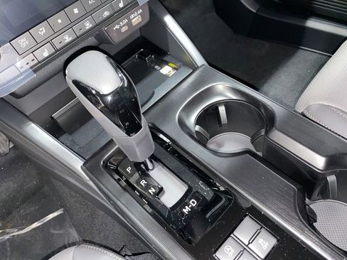 New 2026 Subaru Outback Limited AWD/4WD image 15